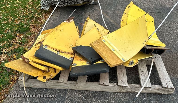 image for item MQ9485 (10) Snow Wolf snow plow wings