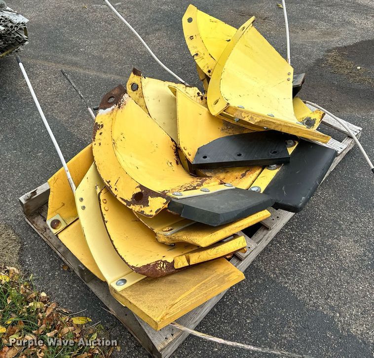 image for item MQ9485 (10) Snow Wolf snow plow wings