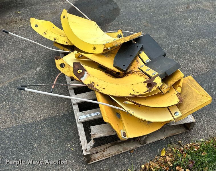 image for item MQ9485 (10) Snow Wolf snow plow wings