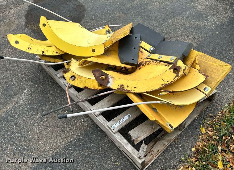 image for item MQ9485 (10) Snow Wolf snow plow wings