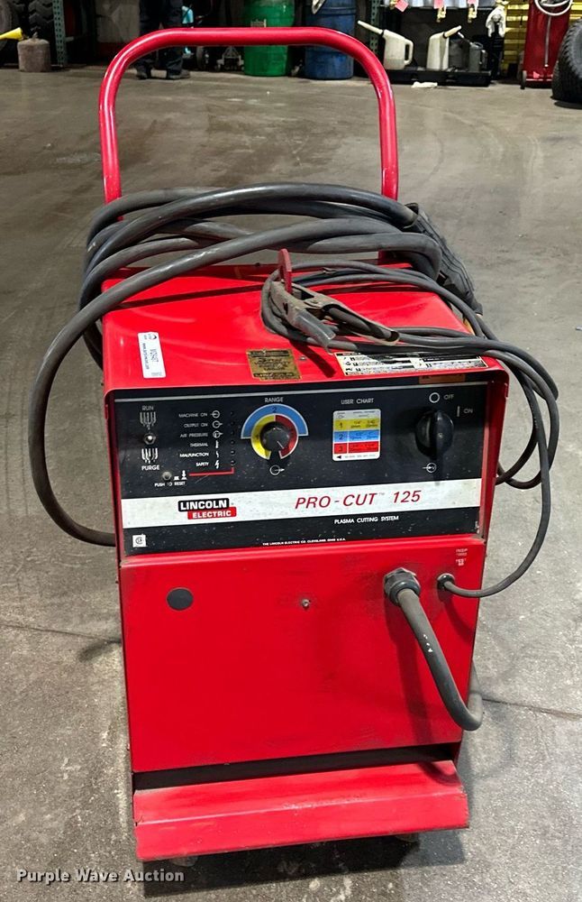 image for item MQ9487 Lincoln Pro-Cut 125  plasma cutter