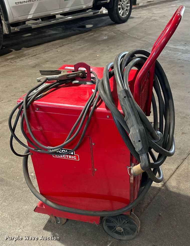 image for item MQ9487 Lincoln Pro-Cut 125  plasma cutter