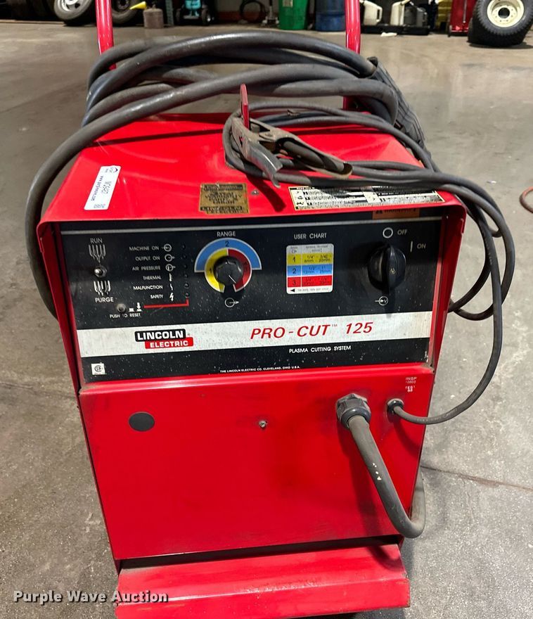 image for item MQ9487 Lincoln Pro-Cut 125  plasma cutter