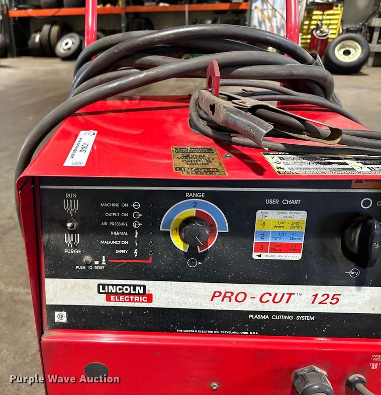 image for item MQ9487 Lincoln Pro-Cut 125  plasma cutter