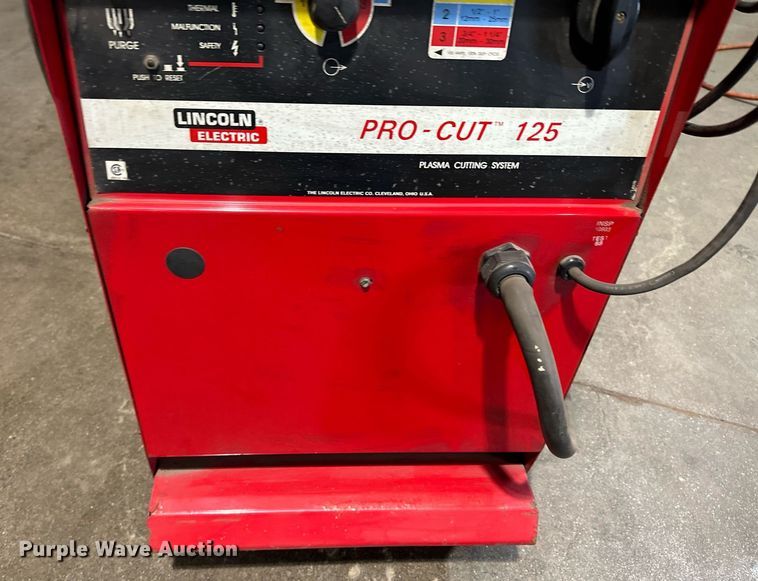 image for item MQ9487 Lincoln Pro-Cut 125  plasma cutter