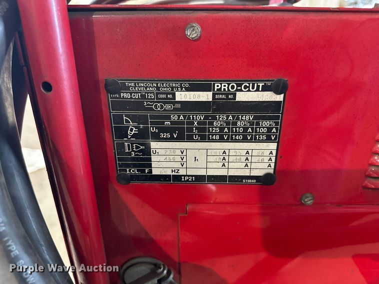 image for item MQ9487 Lincoln Pro-Cut 125  plasma cutter