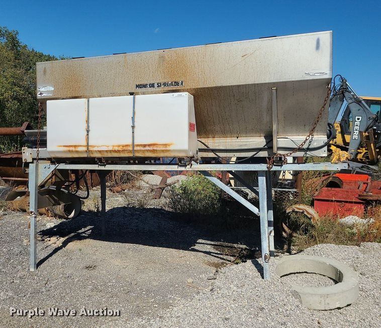 image for item MQ9546 Monroe  spreader