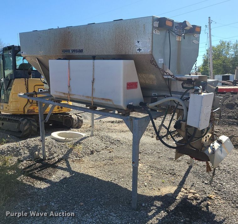 image for item MQ9546 Monroe  spreader