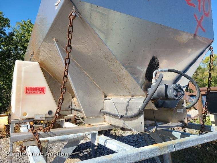 image for item MQ9546 Monroe  spreader