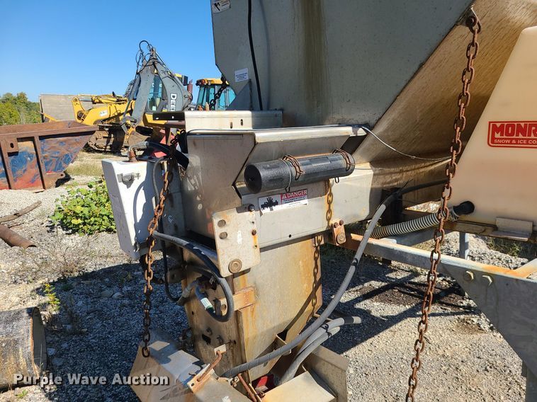 image for item MQ9546 Monroe  spreader