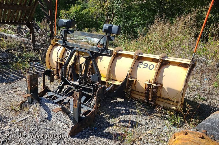 image for item MQ9547 Snofoil Storm Guard  10' snow plow