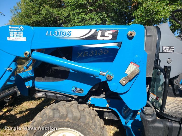 image for item MQ9549 LS XR3135  tractor