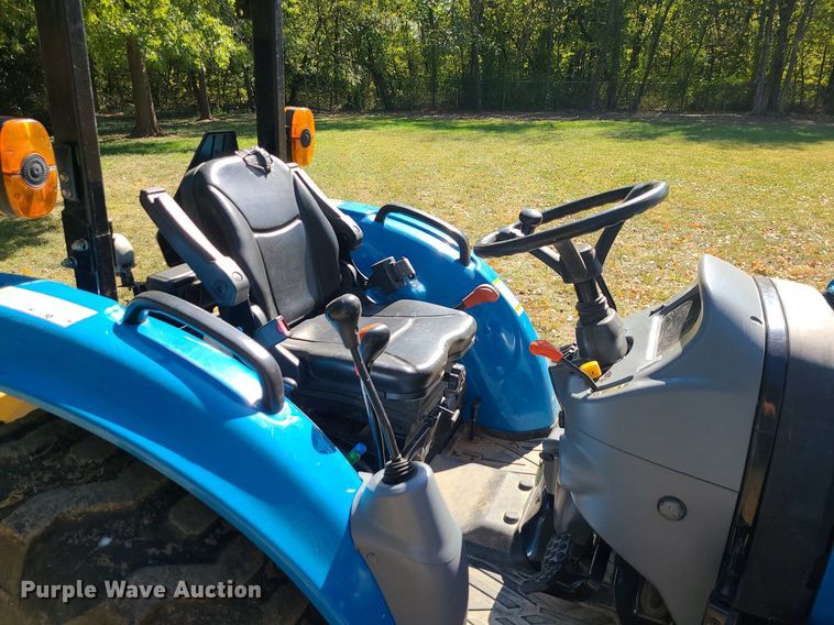 image for item MQ9549 LS XR3135  tractor