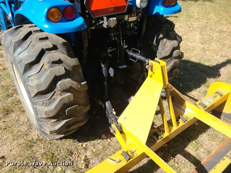 image for item MQ9549 LS XR3135  tractor