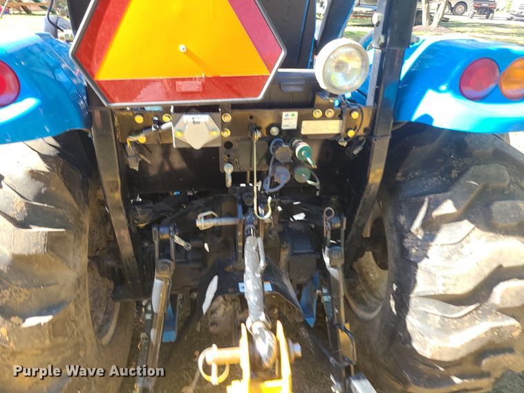 image for item MQ9549 LS XR3135  tractor