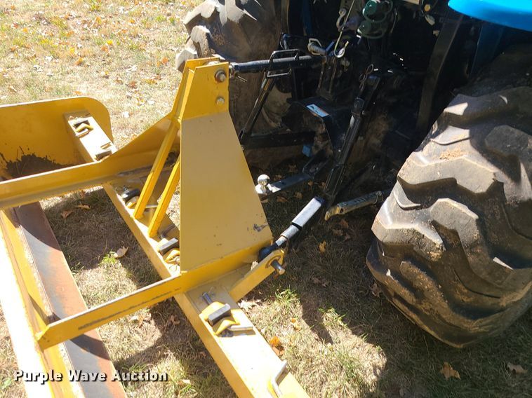 image for item MQ9549 LS XR3135  tractor