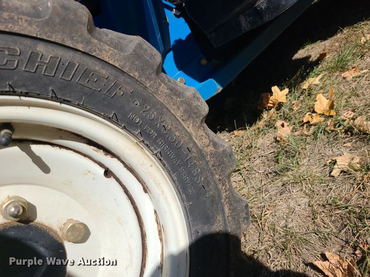 image for item MQ9549 LS XR3135  tractor