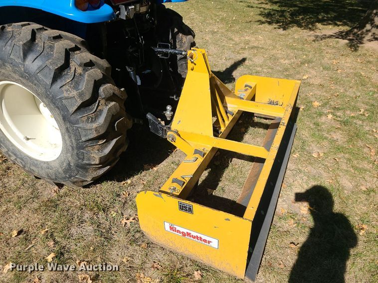 image for item MQ9549 LS XR3135  tractor