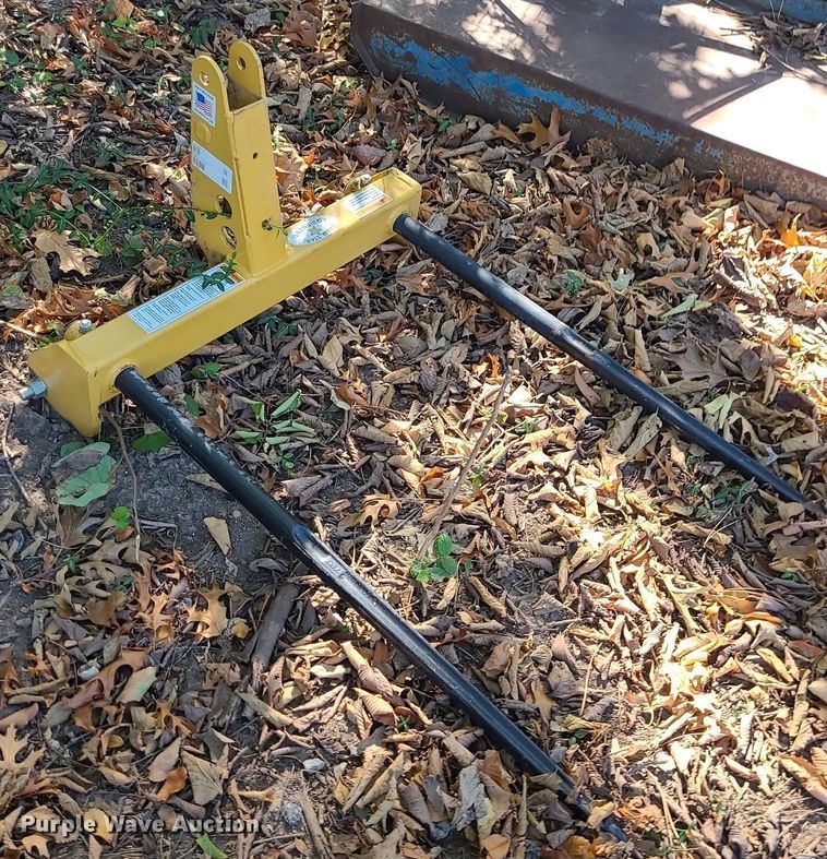 image for item MQ9549 LS XR3135  tractor