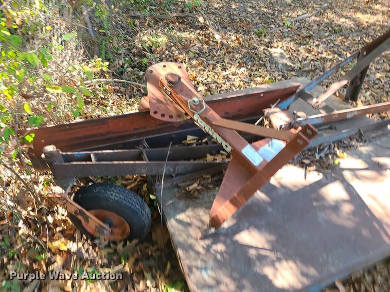 image for item MQ9549 LS XR3135  tractor