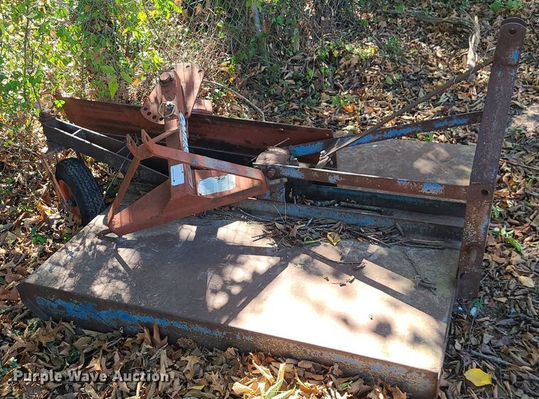 image for item MQ9549 LS XR3135  tractor