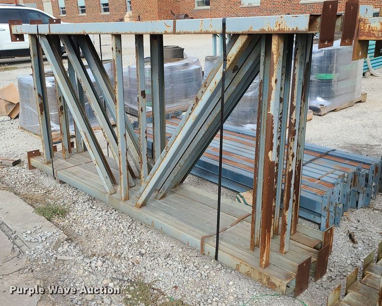 image for item MQ9556 Pallet racking