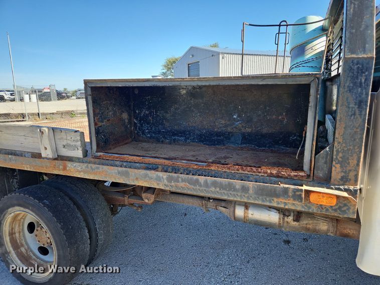 image for item MU9235 2012 Ford F550 Super Duty XL  flatbed truck