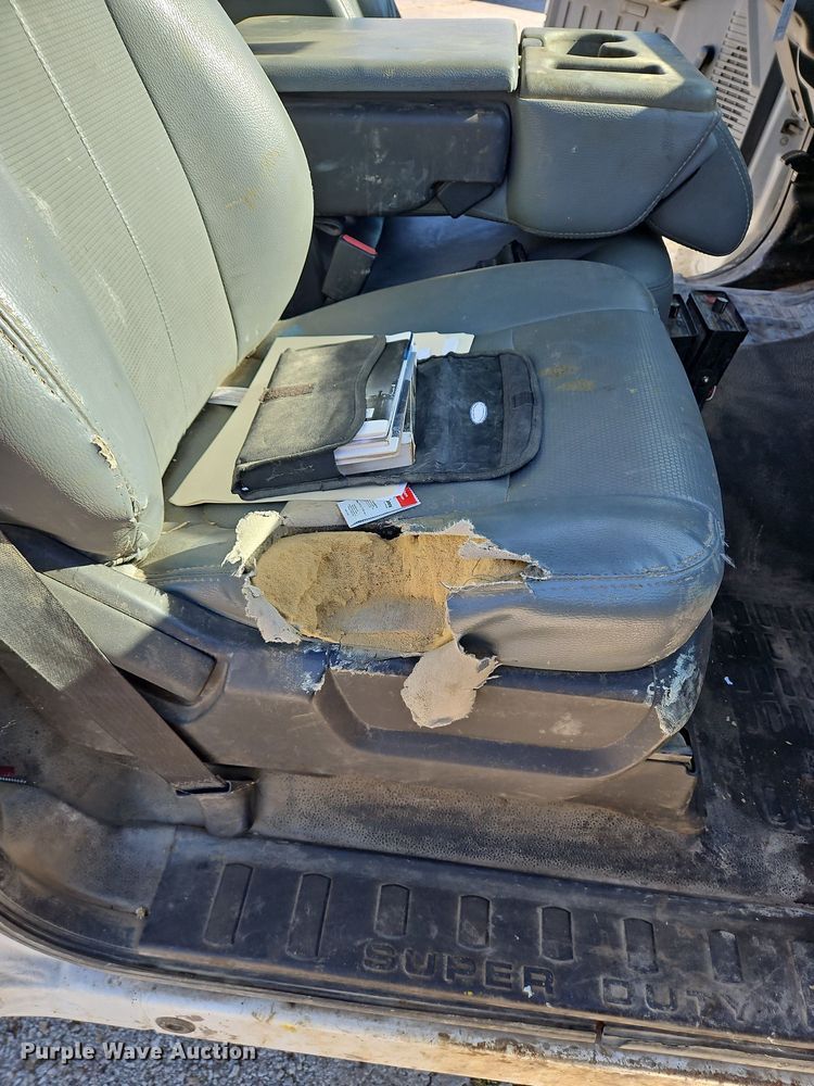 image for item MU9235 2012 Ford F550 Super Duty XL  flatbed truck