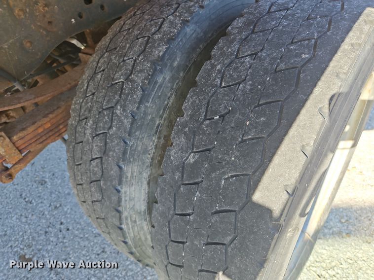 image for item MU9235 2012 Ford F550 Super Duty XL  flatbed truck