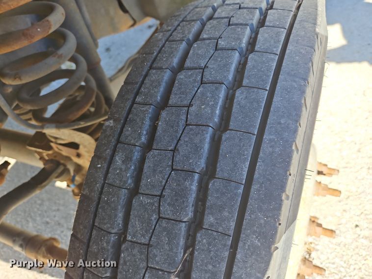 image for item MU9235 2012 Ford F550 Super Duty XL  flatbed truck