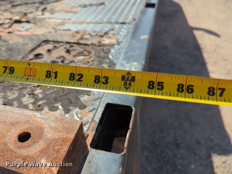 image for item MX9431 2014 Ford F250 Super Duty  Crew Cab flatbed pickup truck