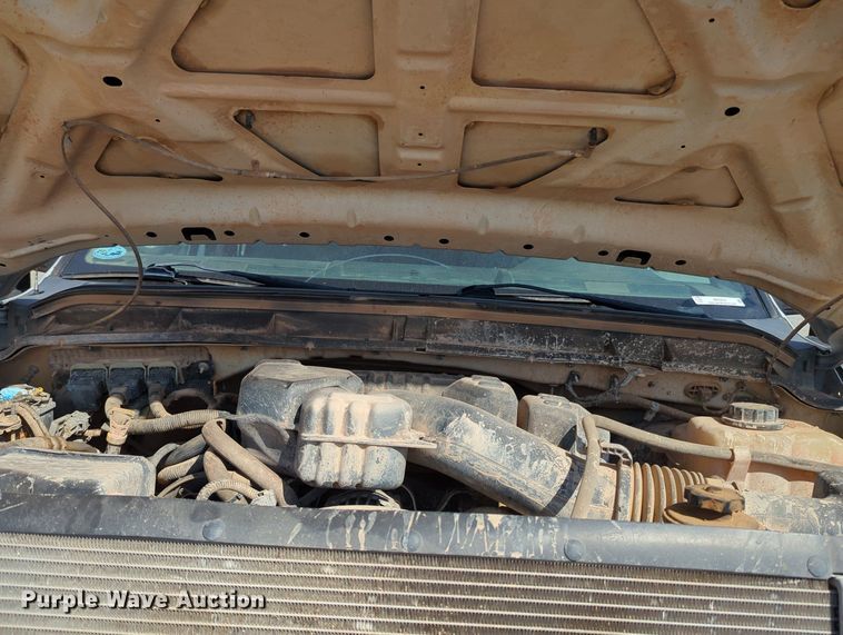 image for item MX9431 2014 Ford F250 Super Duty  Crew Cab flatbed pickup truck