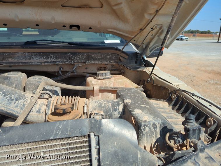 image for item MX9431 2014 Ford F250 Super Duty  Crew Cab flatbed pickup truck