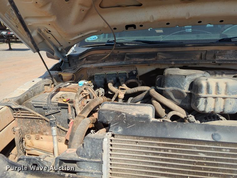 image for item MX9431 2014 Ford F250 Super Duty  Crew Cab flatbed pickup truck