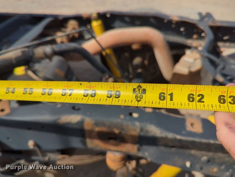 image for item MX9432 2015 Ford F350 Super Duty  Crew Cab pickup truck cab and chassis