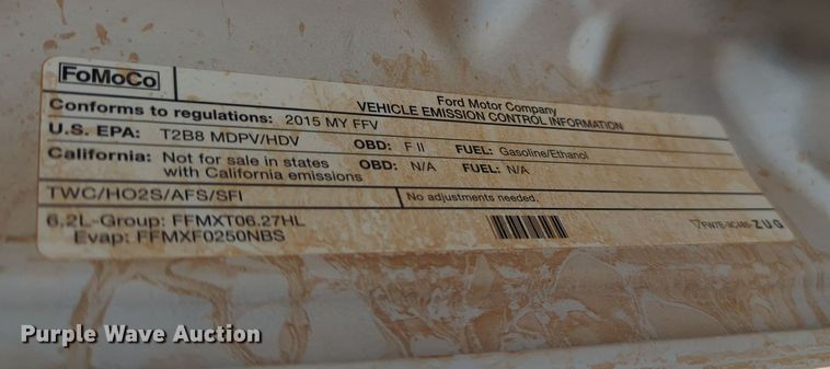 image for item MX9432 2015 Ford F350 Super Duty  Crew Cab pickup truck cab and chassis