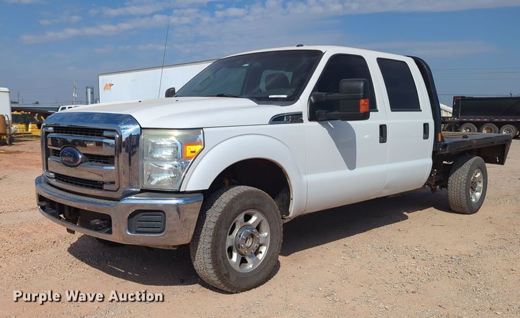 image for item MX9433 2015 Ford F250 Super Duty  Crew Cab flatbed pickup truck