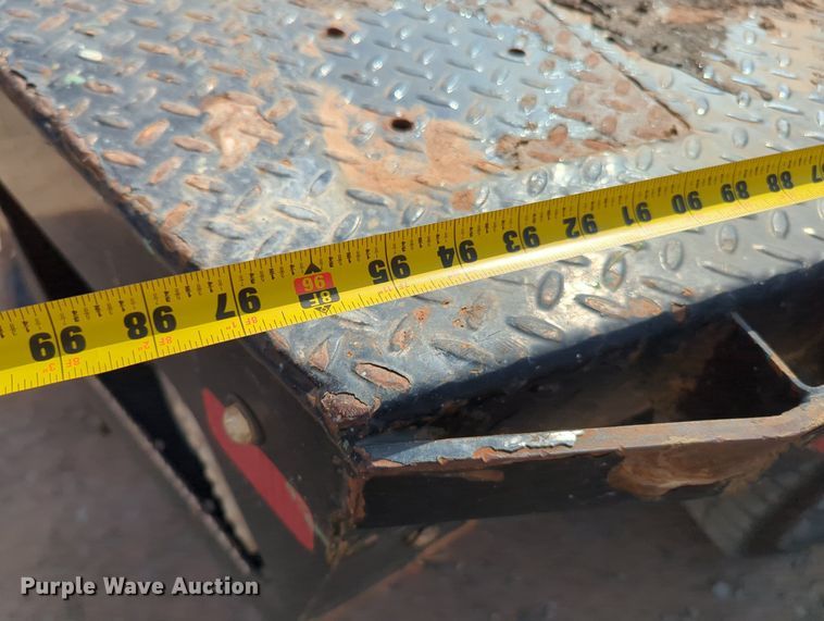 image for item MX9433 2015 Ford F250 Super Duty  Crew Cab flatbed pickup truck