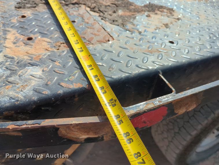 image for item MX9433 2015 Ford F250 Super Duty  Crew Cab flatbed pickup truck