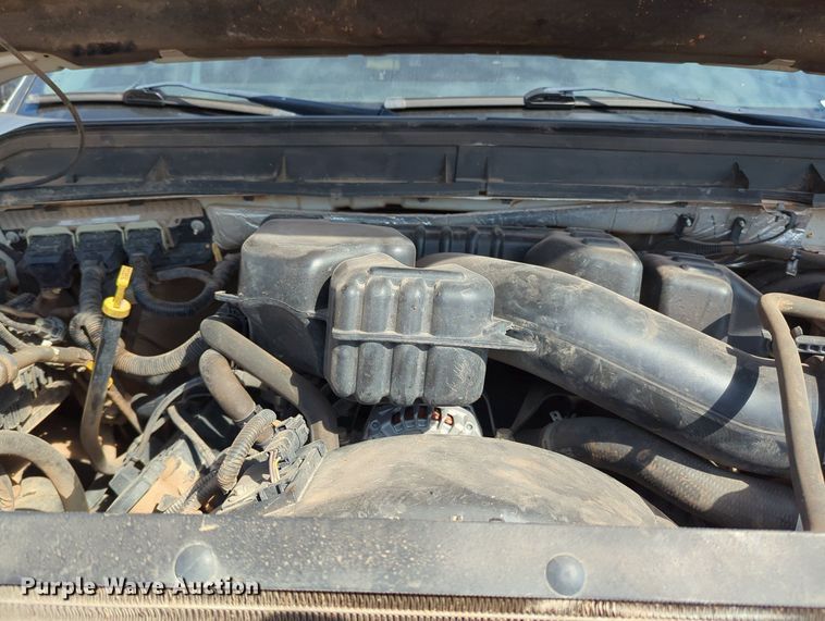 image for item MX9433 2015 Ford F250 Super Duty  Crew Cab flatbed pickup truck