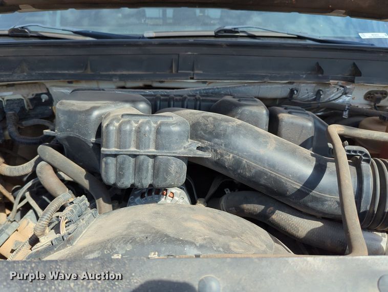 image for item MX9433 2015 Ford F250 Super Duty  Crew Cab flatbed pickup truck