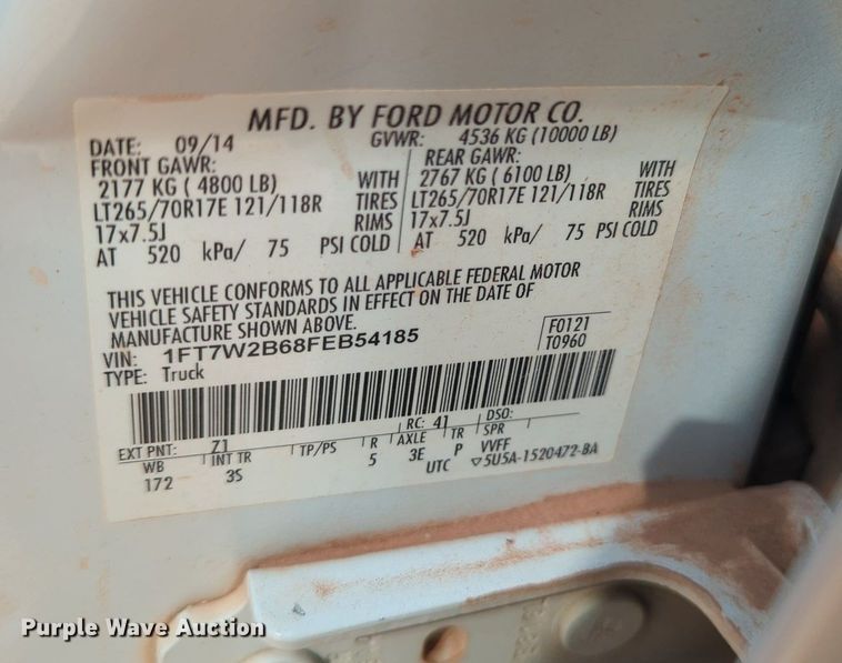 image for item MX9433 2015 Ford F250 Super Duty  Crew Cab flatbed pickup truck