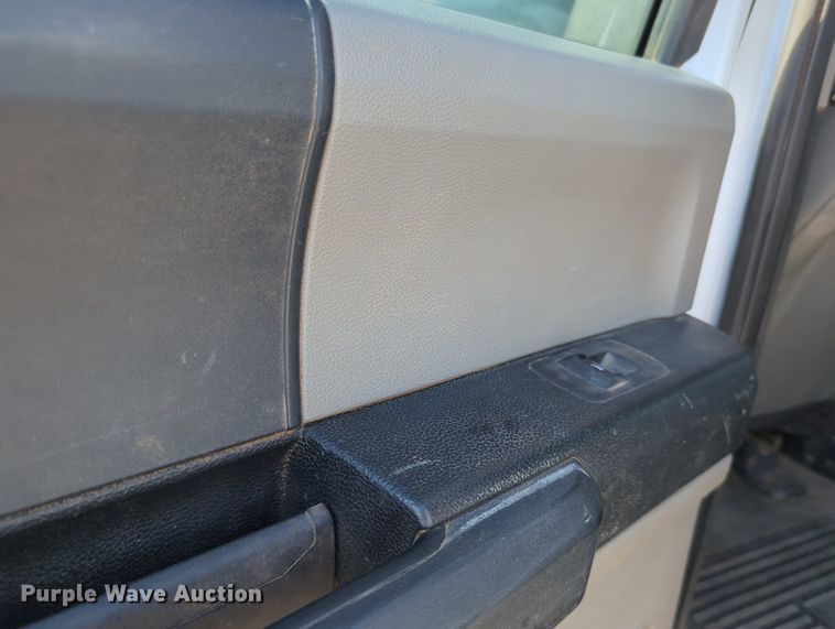 image for item MX9436 2017 Ford F250 Super Duty  Crew Cab pickup truck