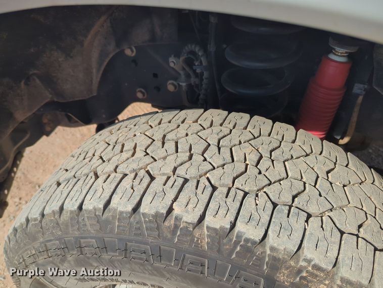 image for item MX9436 2017 Ford F250 Super Duty  Crew Cab pickup truck