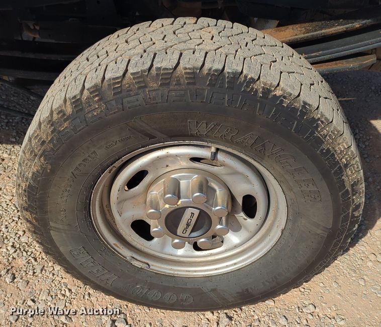 image for item MX9436 2017 Ford F250 Super Duty  Crew Cab pickup truck