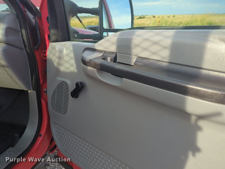 image for item MX9448 2006 Ford F550 Super Duty  dump flatbed truck