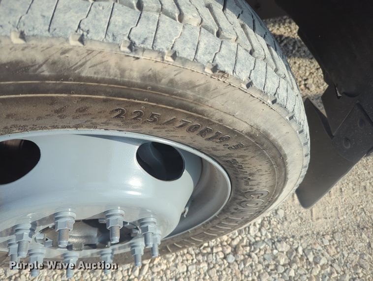 image for item MX9448 2006 Ford F550 Super Duty  dump flatbed truck