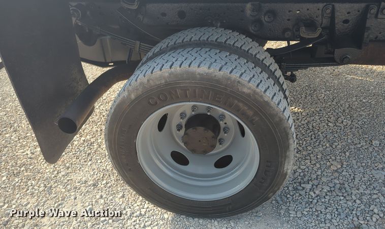 image for item MX9448 2006 Ford F550 Super Duty  dump flatbed truck