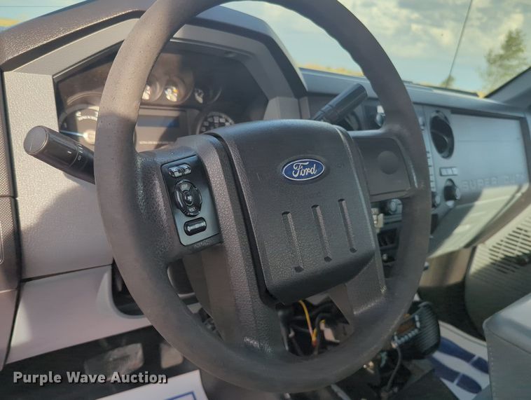 image for item MX9449 2011 Ford F550 Super Duty  utility / service truck