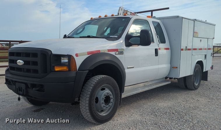 image for item MX9450 2007 Ford F550 Super Duty  SuperCab utility / service truck